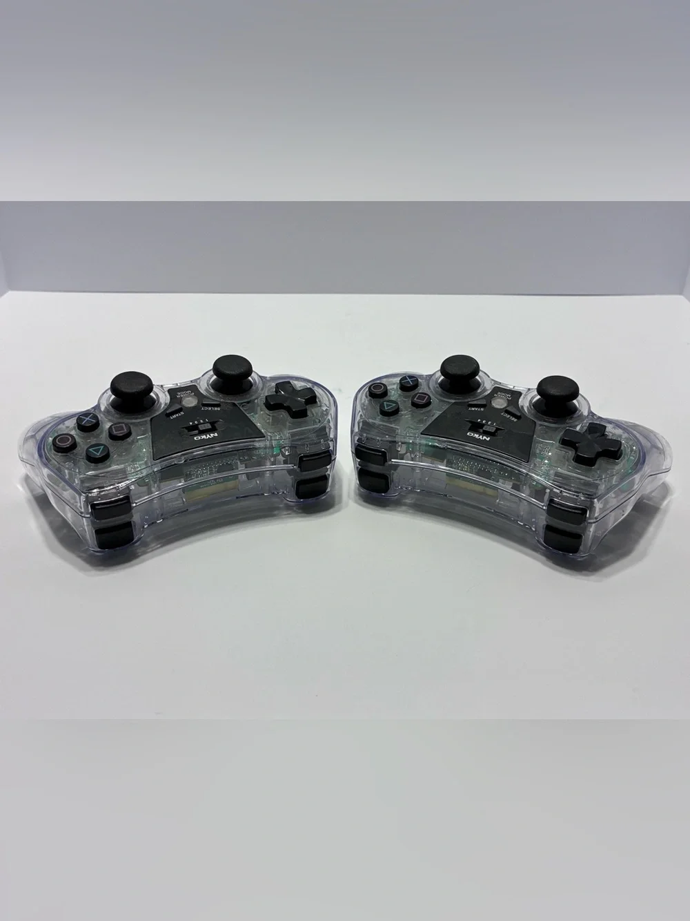2 Clear Nyko Wireless PS2 PlayStation 2 Game System Controllers Bundle Lot